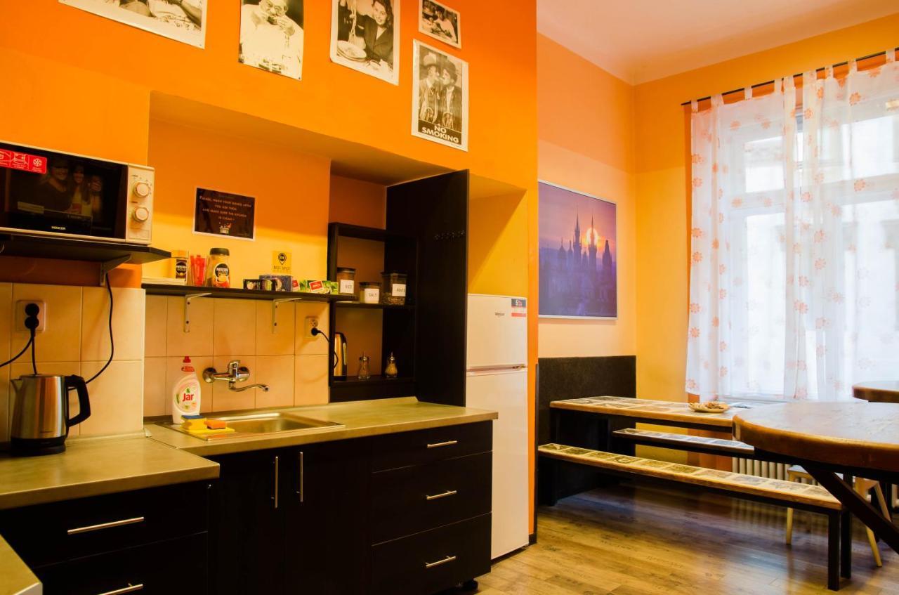 Best Spot Hostel Прага Екстериор снимка