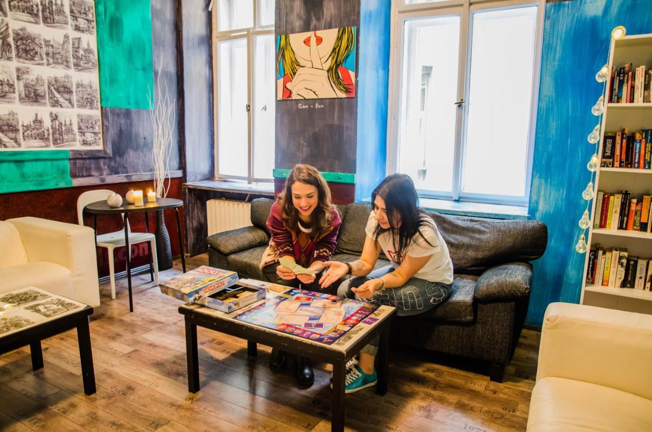 Best Spot Hostel Прага Екстериор снимка