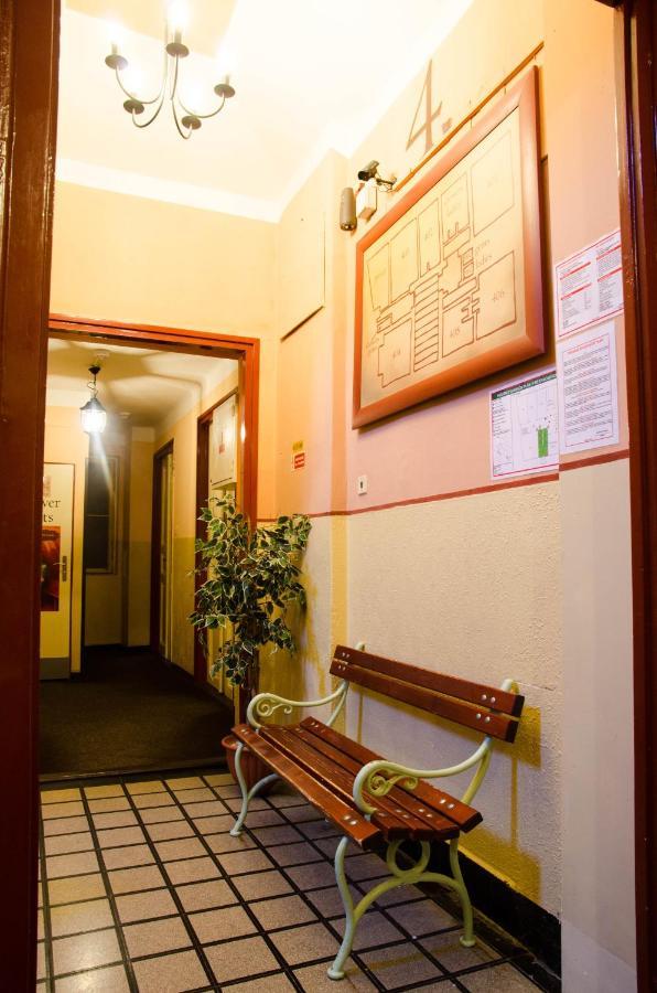 Best Spot Hostel Прага Екстериор снимка