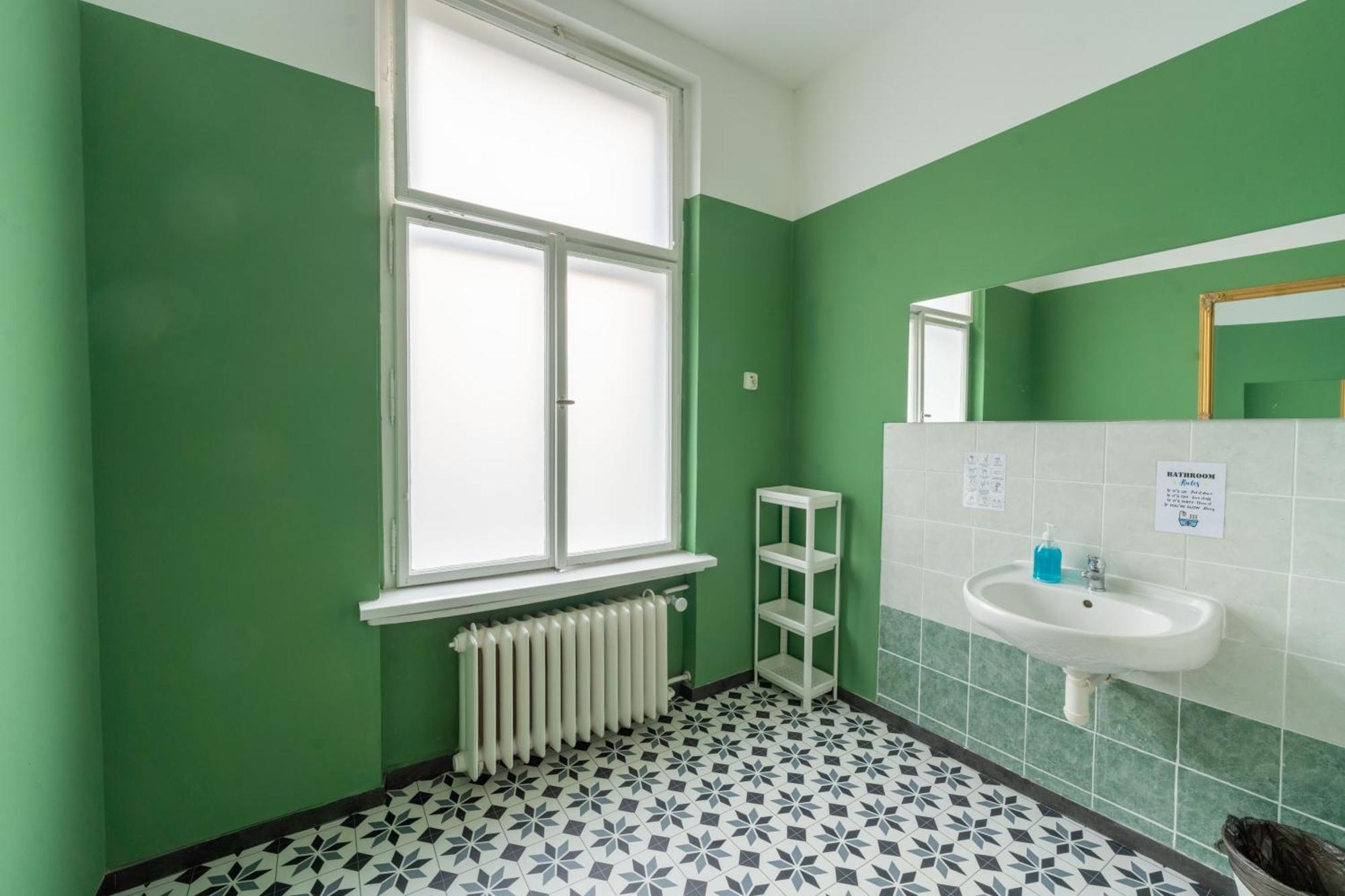 Best Spot Hostel Прага Екстериор снимка