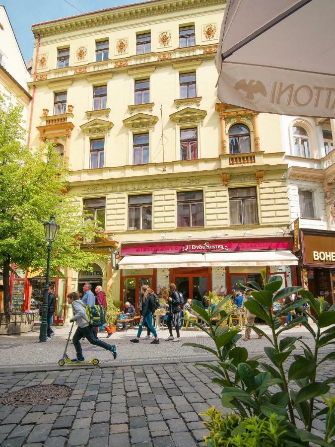 Best Spot Hostel Прага Екстериор снимка