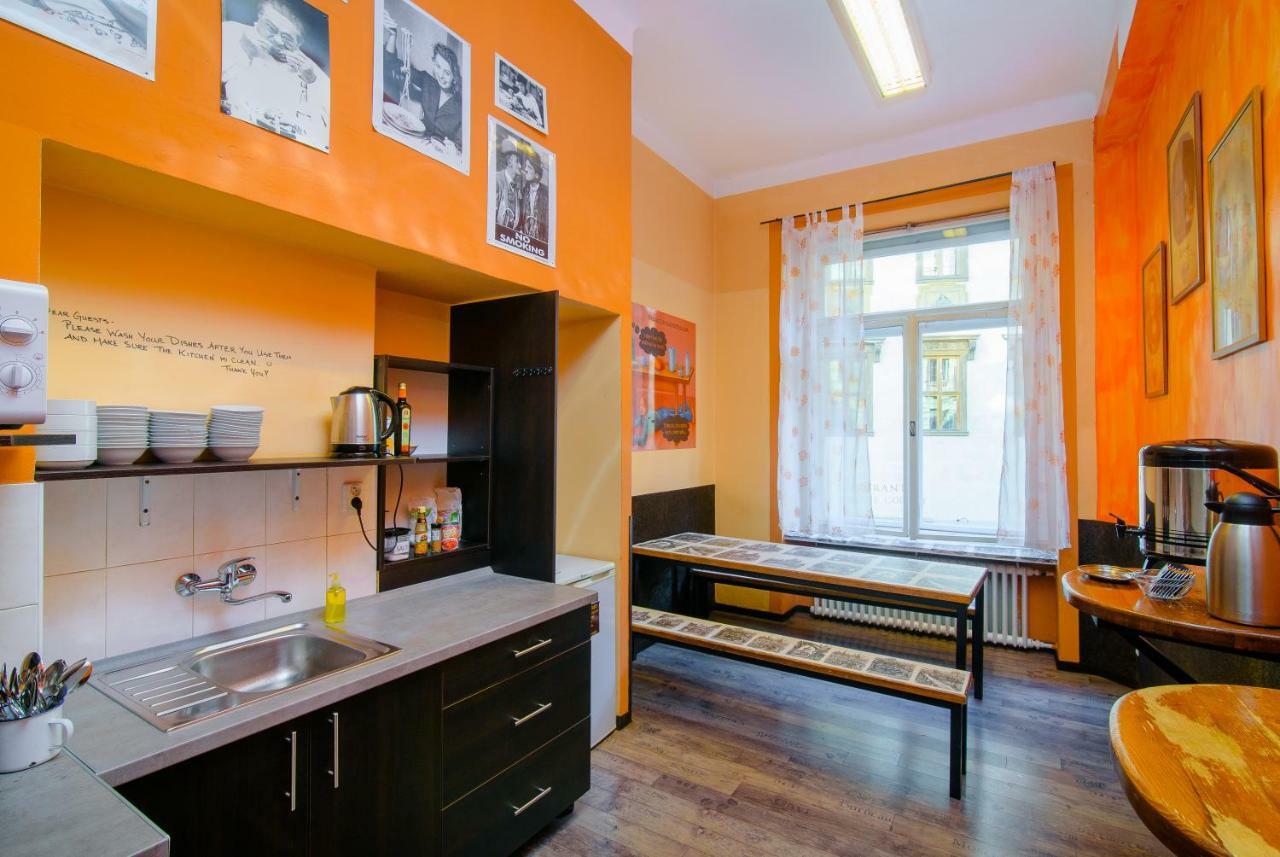 Best Spot Hostel Прага Екстериор снимка