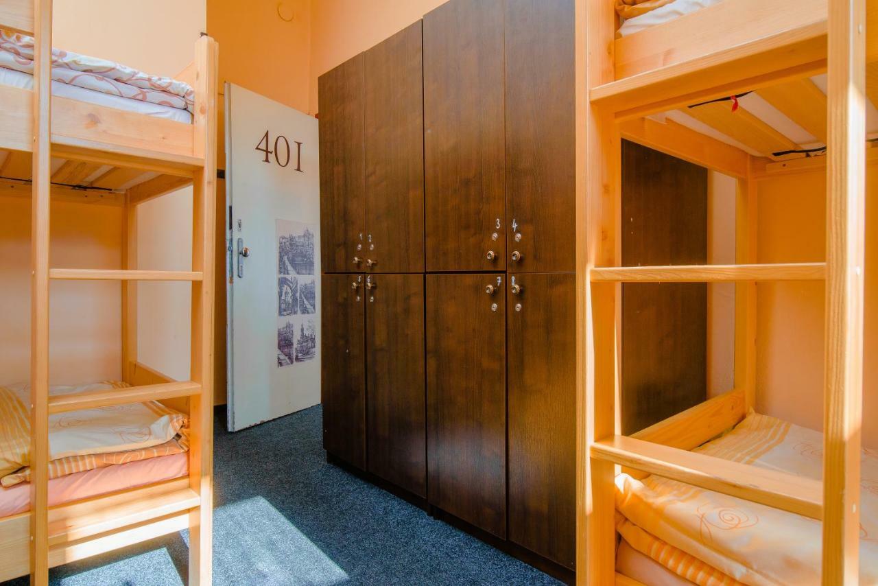 Best Spot Hostel Прага Екстериор снимка