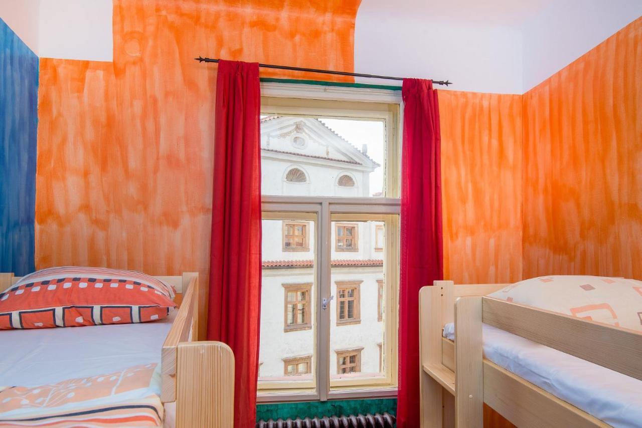 Best Spot Hostel Прага Екстериор снимка